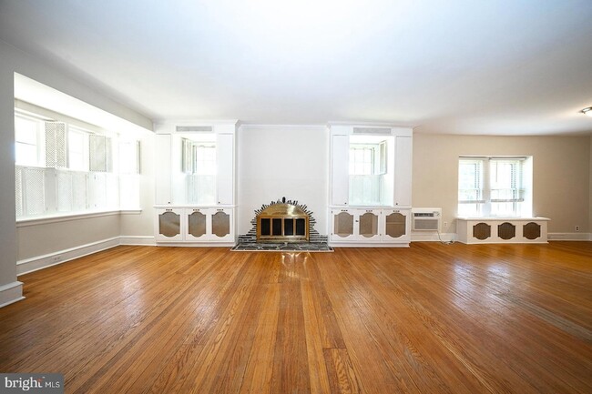 Photo - 214 Harrogate Road Unit Townhome