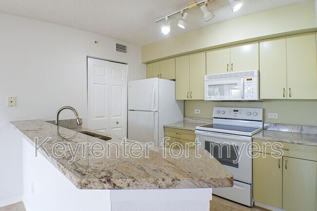 Building Photo - 8861 colonnades Ct W