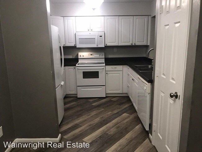 Building Photo - 2 br, 2.5 bath House - 1018 Norfolk Avenue