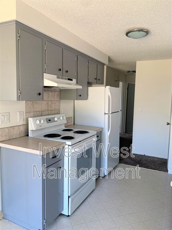 Foto del edificio - 3332 E 18th St