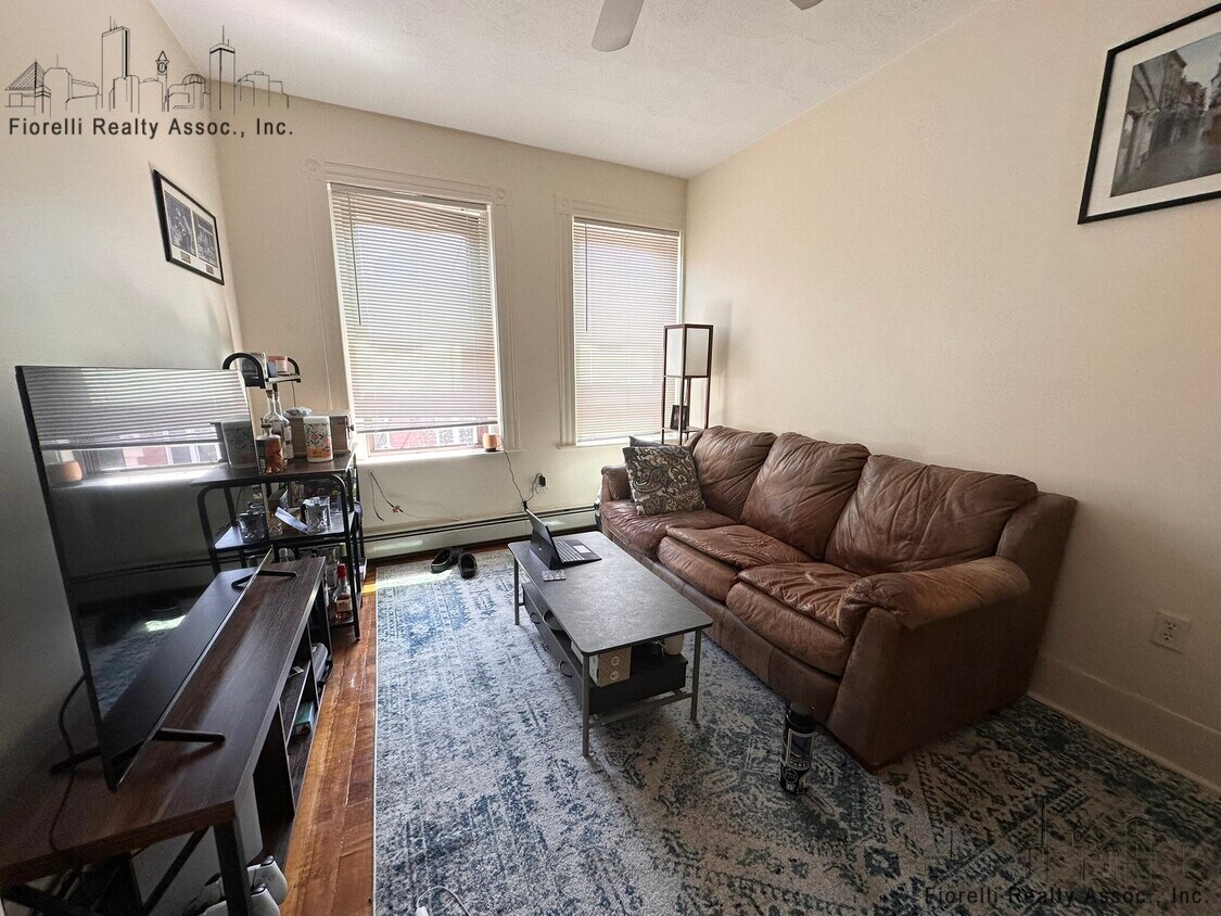 Foto principal - 344 Hanover St
