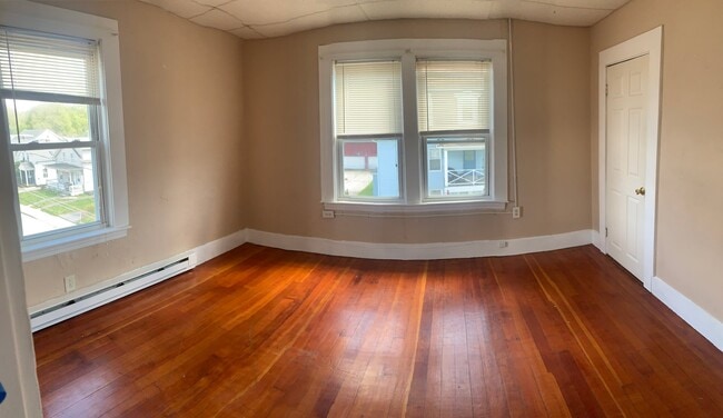 Building Photo - 3 Negus St