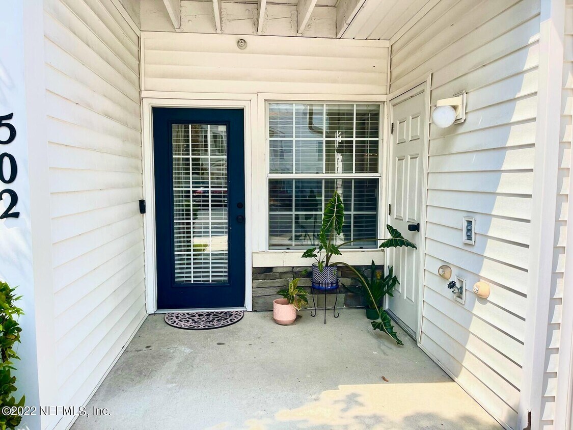 Foto principal - 2200 Marsh Hawk Ln