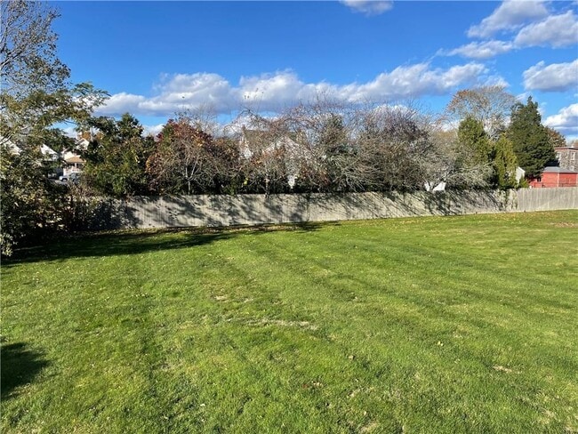 Building Photo - 31 Garfield Ave