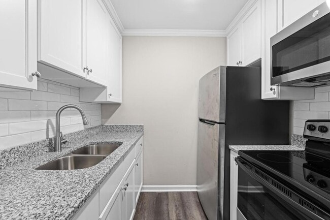 Building Photo - Parkside at Davie