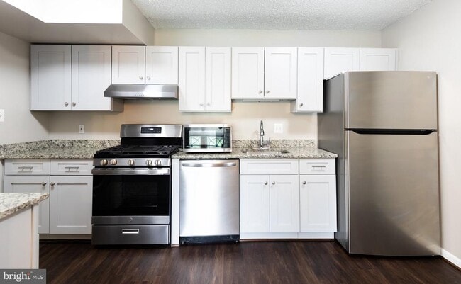 Foto del edificio - 11804 Breton Ct
