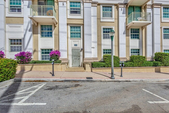 Foto del edificio - 610 Clematis St