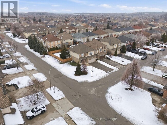 Photo du bâtiment - 3 Holkham Ave