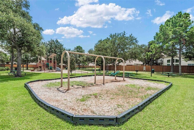 Foto del edificio - 7603 Kenmark Ln