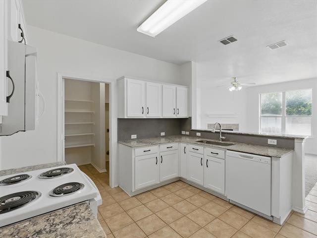 Building Photo - 8532 Cactus Flower Dr