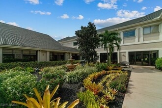 Building Photo - 900 Arbor Lake Dr