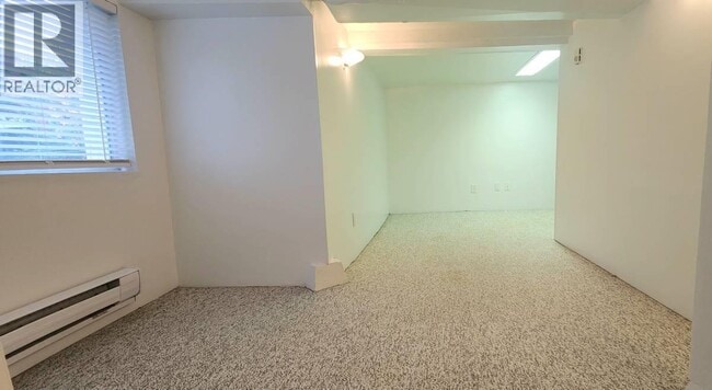 Building Photo - 627 Union St