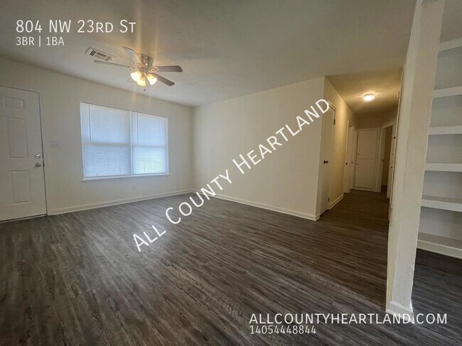 Building Photo - 804 NW 23rd St