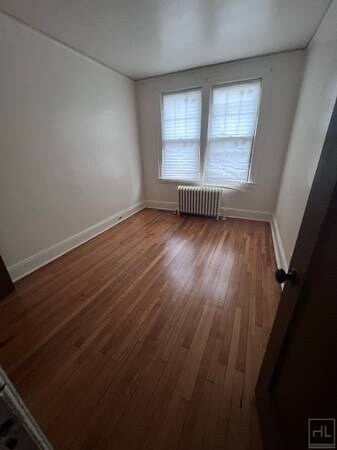 Foto del edificio - 40-53 ITHACA STREET