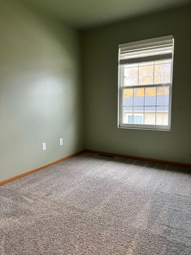 Building Photo - 1808 Dainesway Dr