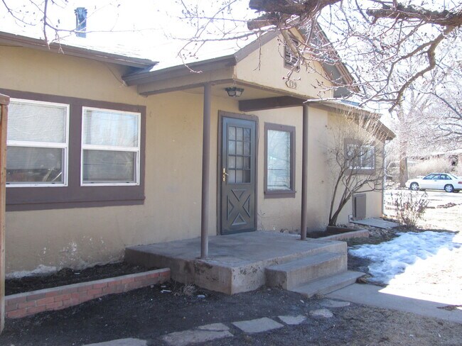 Foto del edificio - Cute Stucco Home - 2 bedrooms 1 bath