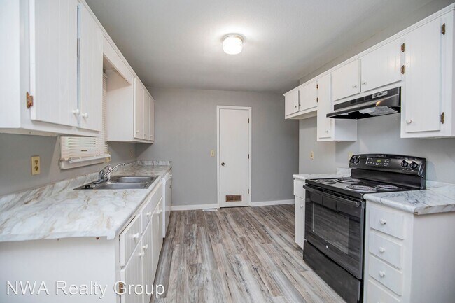 Foto del edificio - 3 br, 2 bath House - 1202 Royal Drive