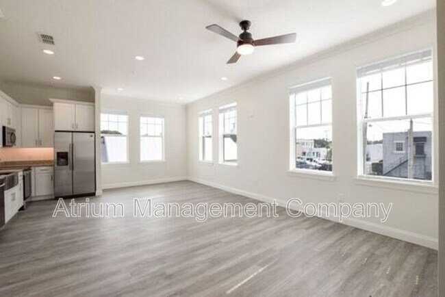 Building Photo - 109 S Boyd St