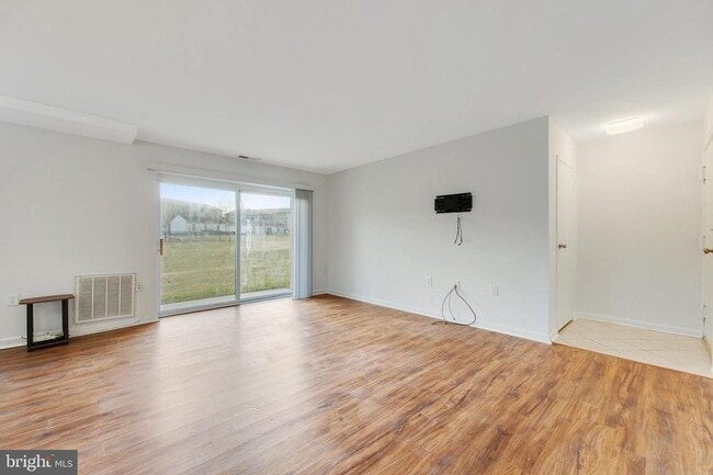 Building Photo - 350 Gatewater Ct
