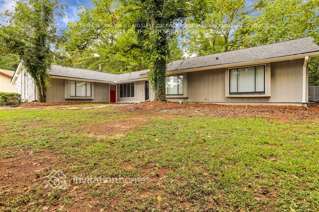 Foto del edificio - 5388 Golfcrest Cir
