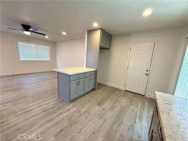 Foto del edificio - 16278 Orick Ave