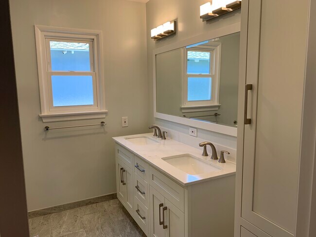 Baño - 3932 Walgrove Ave