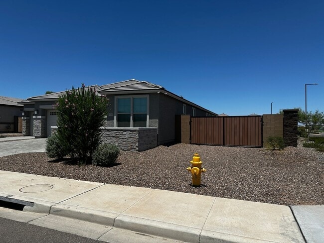 Building Photo - 19700 W San Miguel Ave