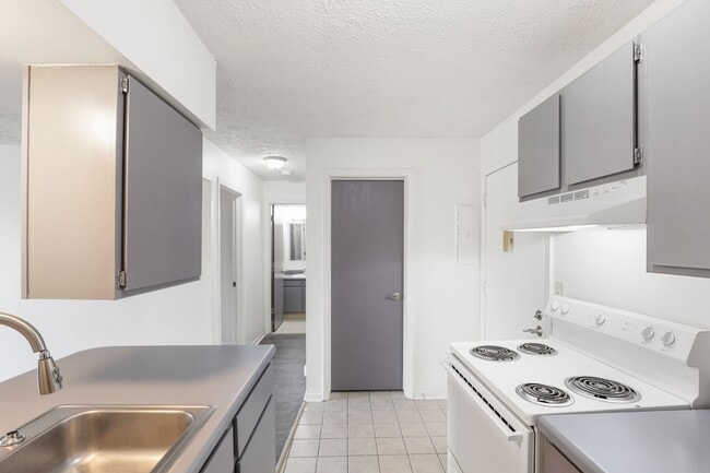 Interior Photo - Parkside Apartments ( Parkside East Inc.)