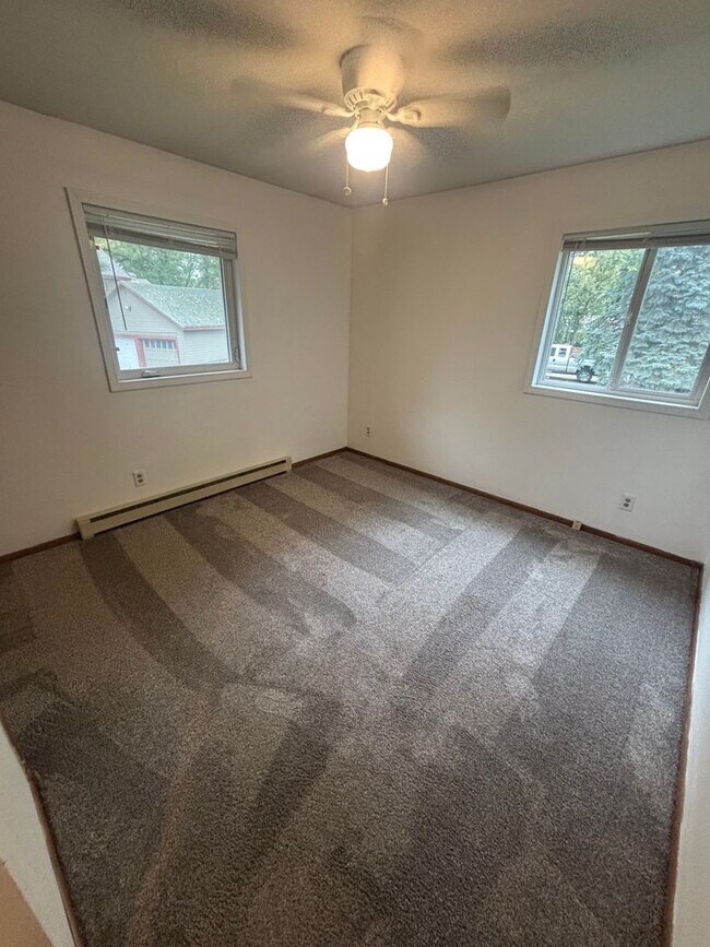 Foto del edificio - 607 Chinook Ave SW