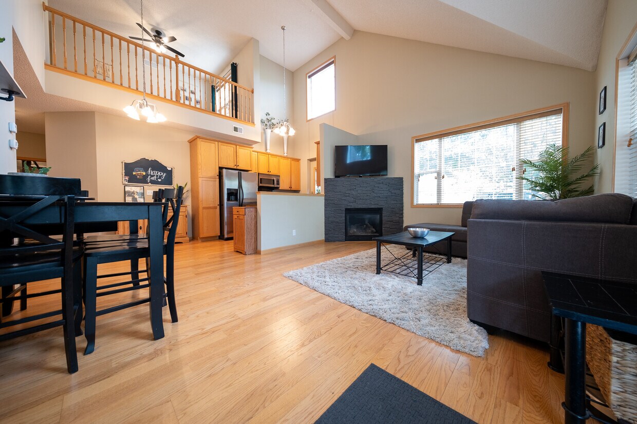 Foto principal - 348 W 84th St