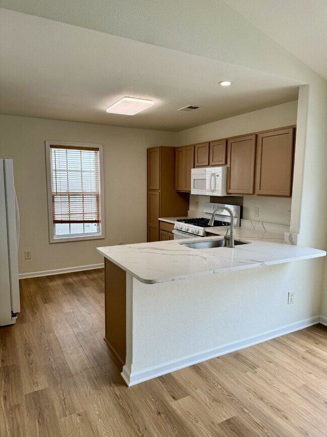 Building Photo - Fresh and Clean, Very Cute Home for Rent n...