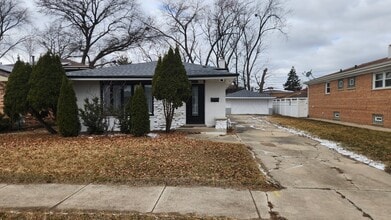 Building Photo - 638 Calhoun Ave
