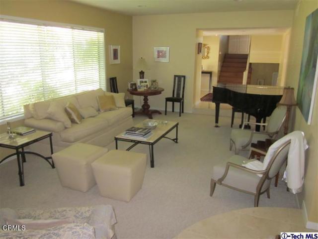 Foto del edificio - 2716 Ridgepine Dr