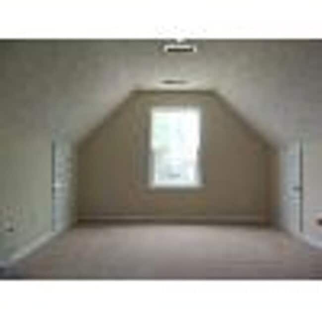 Building Photo - 3Bed/2Bath home in Ashewood