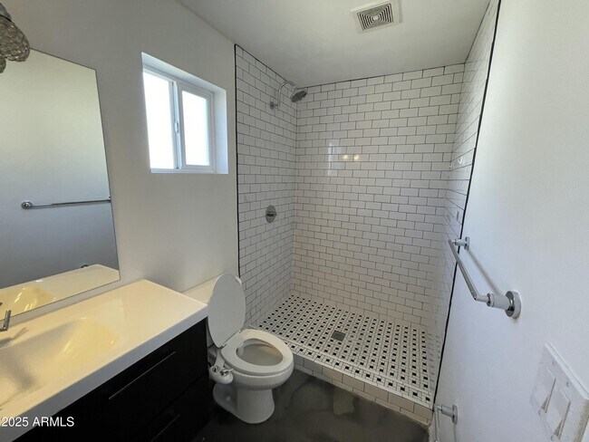 Foto del edificio - 3416 N 37th St
