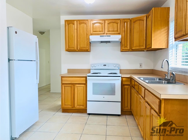 Foto del edificio - 1965 Nelson Ave