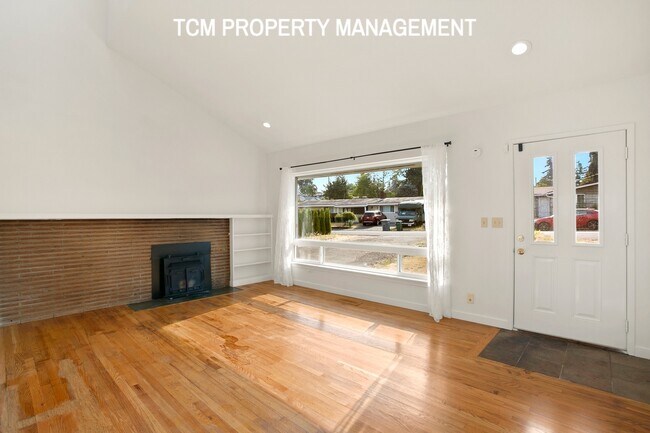Building Photo - 1053 Lynnwood Ave NE
