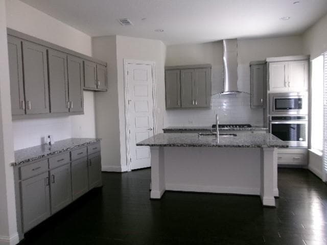 Foto del edificio - 4909 Shore Crest Dr