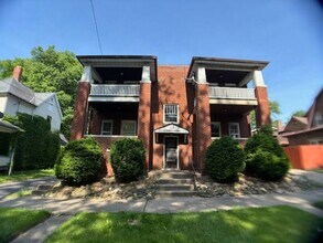 Building Photo - 1317 N Ellis St