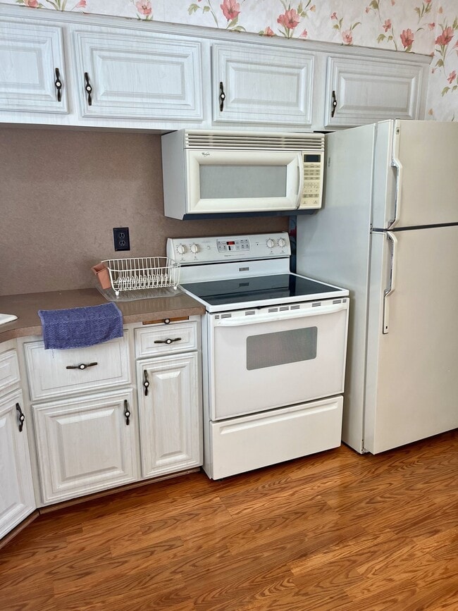 Photo - 18 Jefferson Ave (Hicksville, NY) Apartment