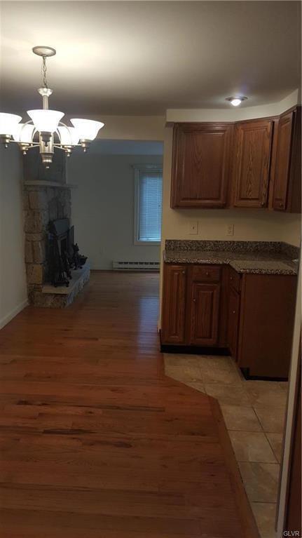 Building Photo - 3002 Pleasant View Dr