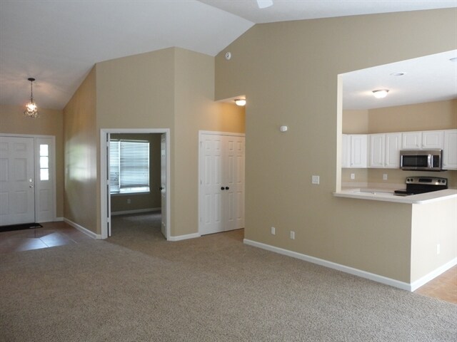 Foto del edificio - 10401 Sand Creek Blvd