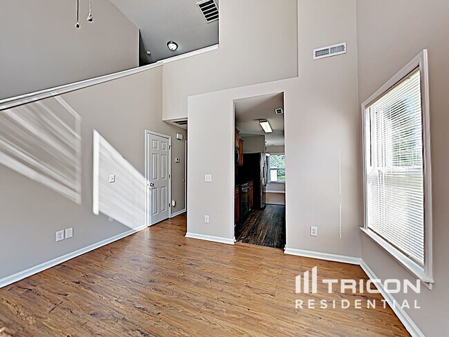 Foto del edificio - 1180 Crowders Woods Dr