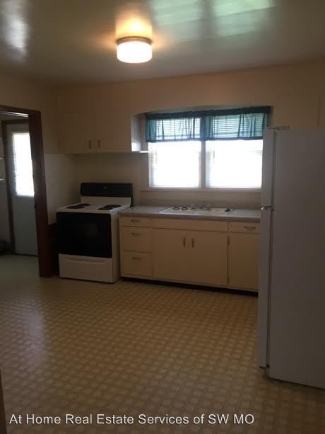 Foto del edificio - 437-439 W Loren St