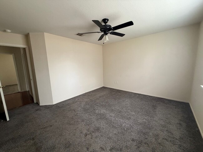 Building Photo - 224 Jim Miller Dr