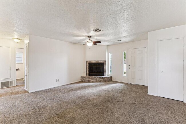 Building Photo - 1405 SW 77th Terrace