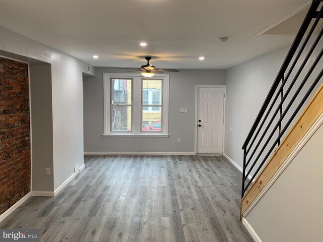 Building Photo - 2309 Fernon St