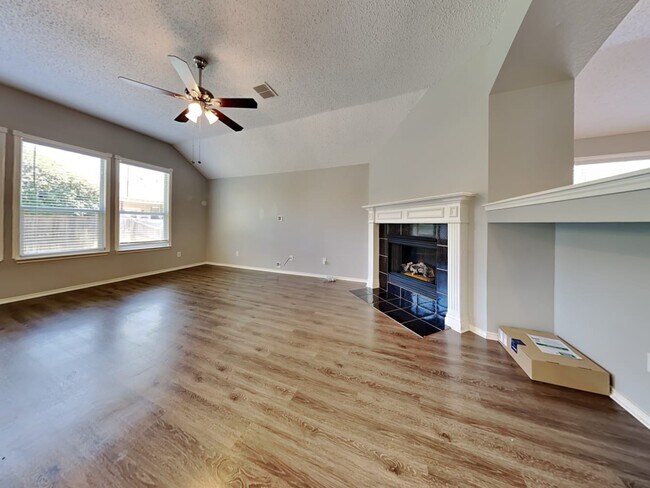 Building Photo - 2702 Hearthside Ln