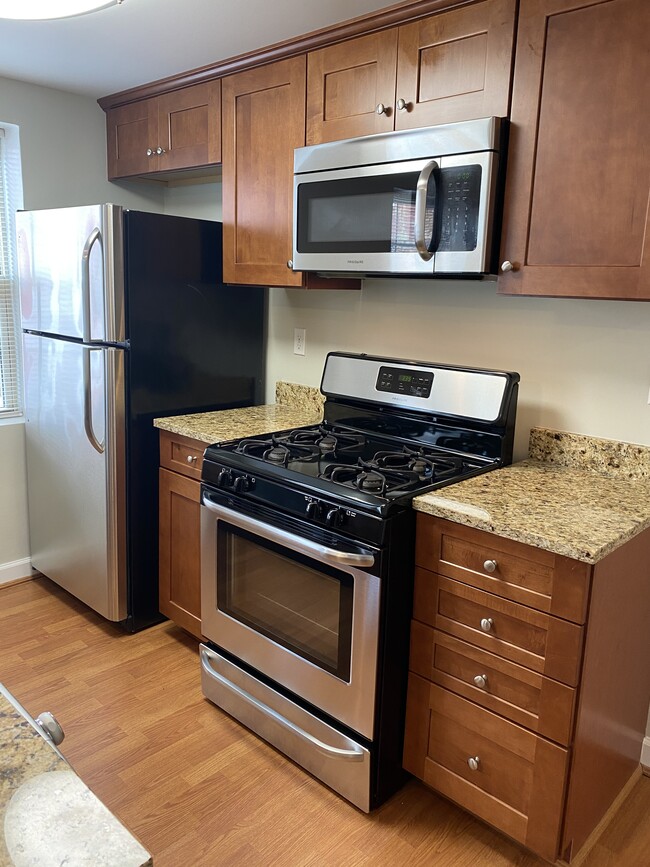 Kitchen 301 - 500 U St NW