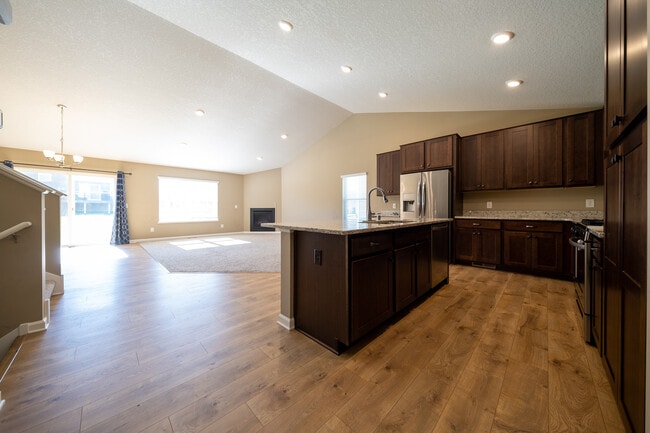 Building Photo - 4660 Zinc Dr